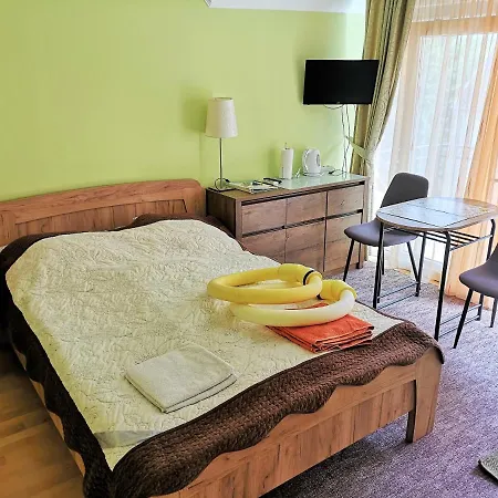 Apartment In Viktoria