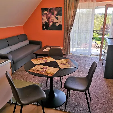 Apartment In Viktoria *